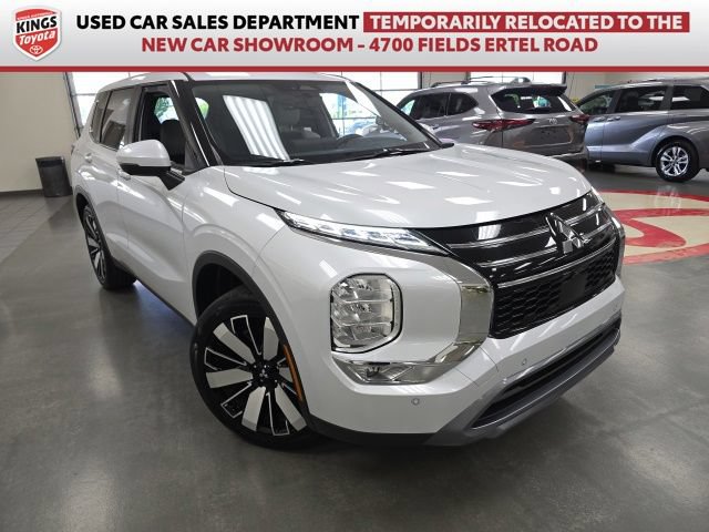 Used 2025 Mitsubishi Outlander SE