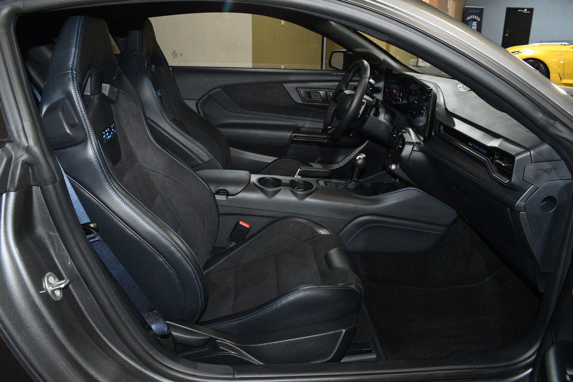 Used 2024 Ford Mustang Dark Horse RWD image 50