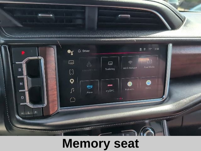 Used 2023 GMC Yukon XL Denali Ultimate AWD/4WD image 7