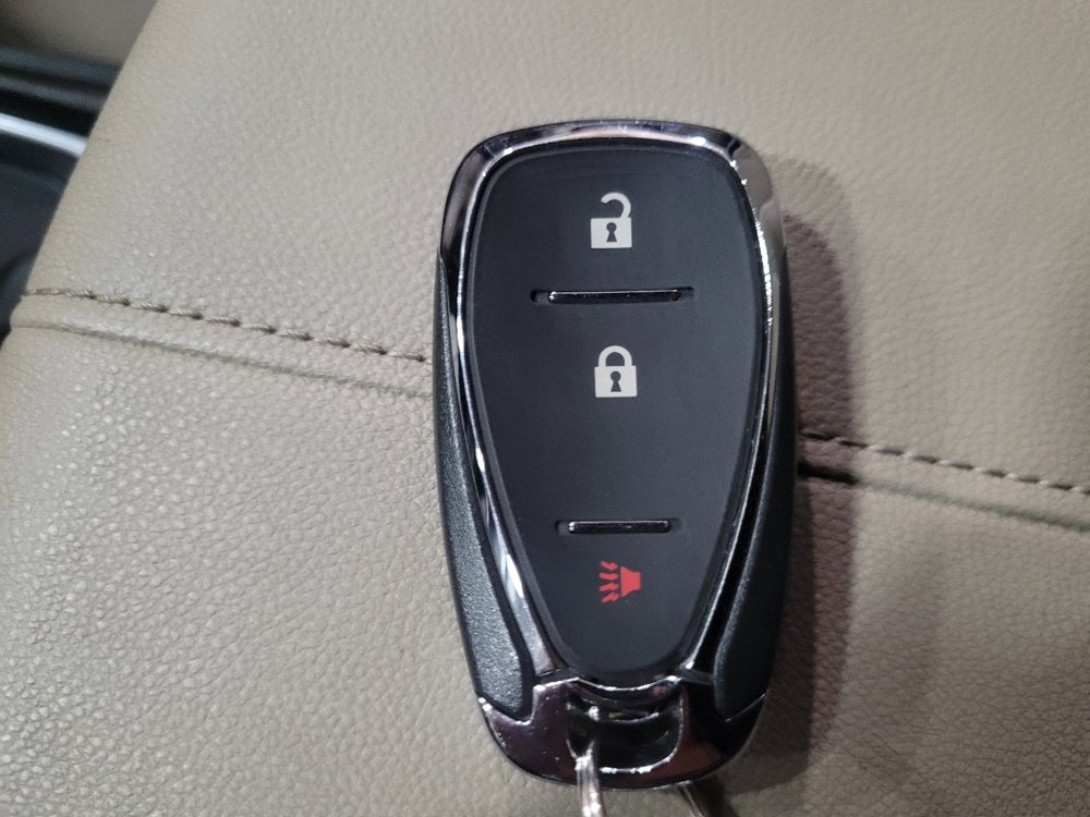 Used 2022 Chevrolet Traverse LS image 32