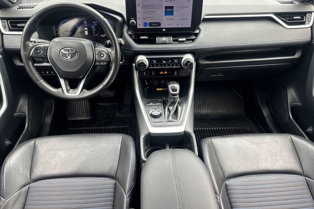 Used 2023 Toyota RAV4 XSE AWD/4WD image 10