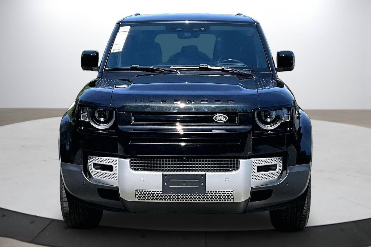 Used 2024 Land Rover Defender 110 S AWD/4WD image 3