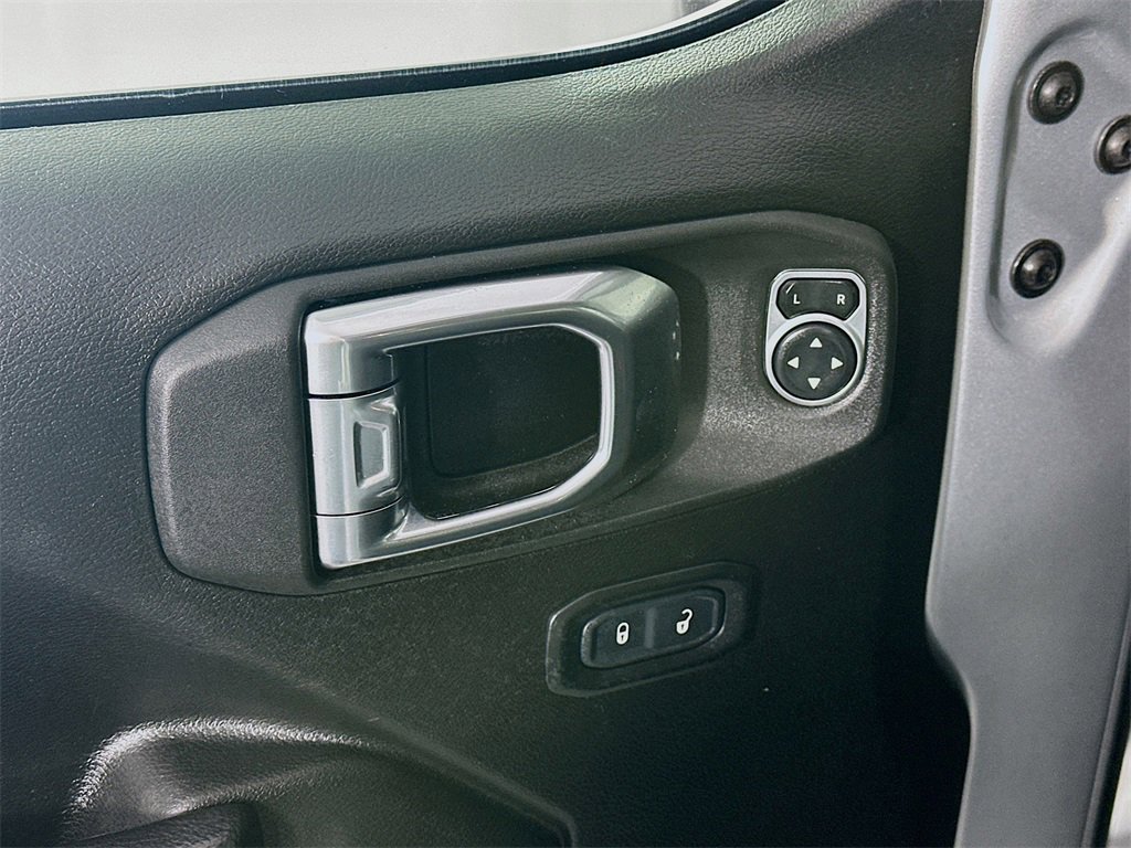 Used 2023 Jeep Gladiator Mojave w/ Cold Weather Group image 24