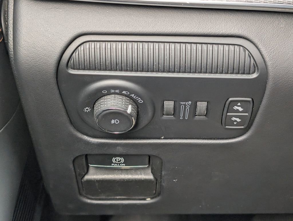 Used 2023 Jeep Grand Wagoneer L Series III image 21