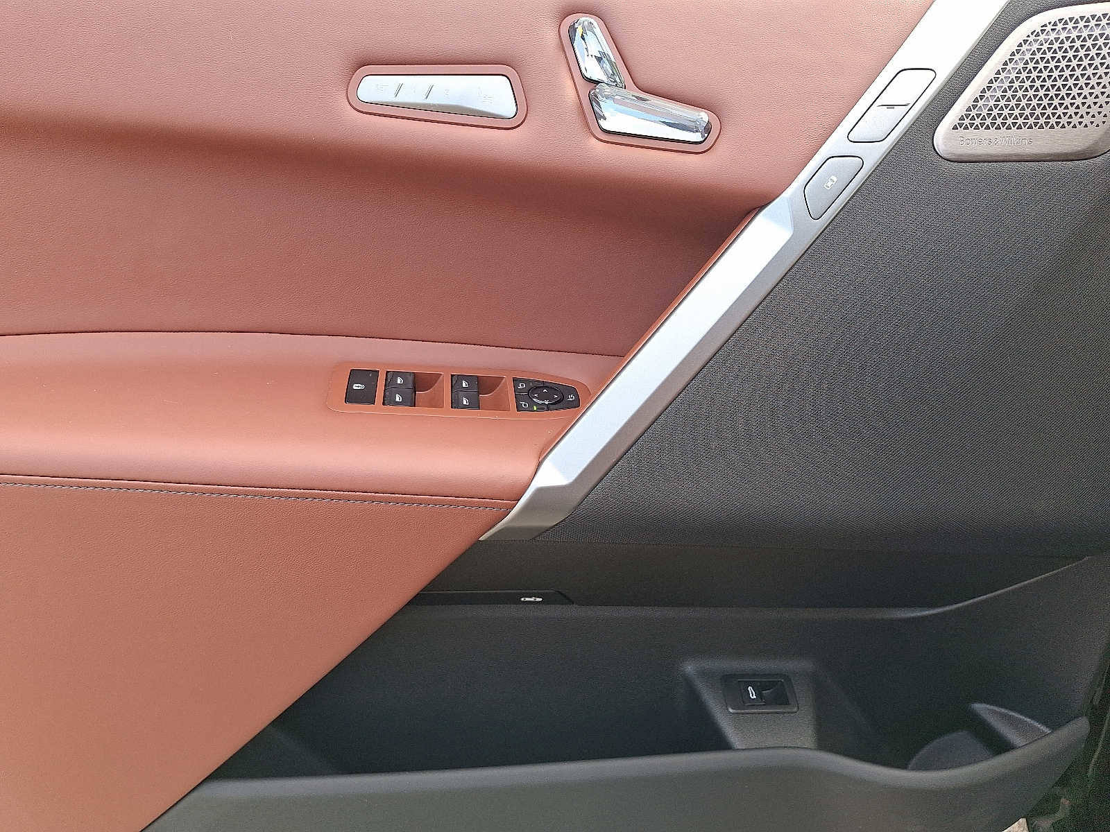 Used 2025 BMW iX M60 image 12