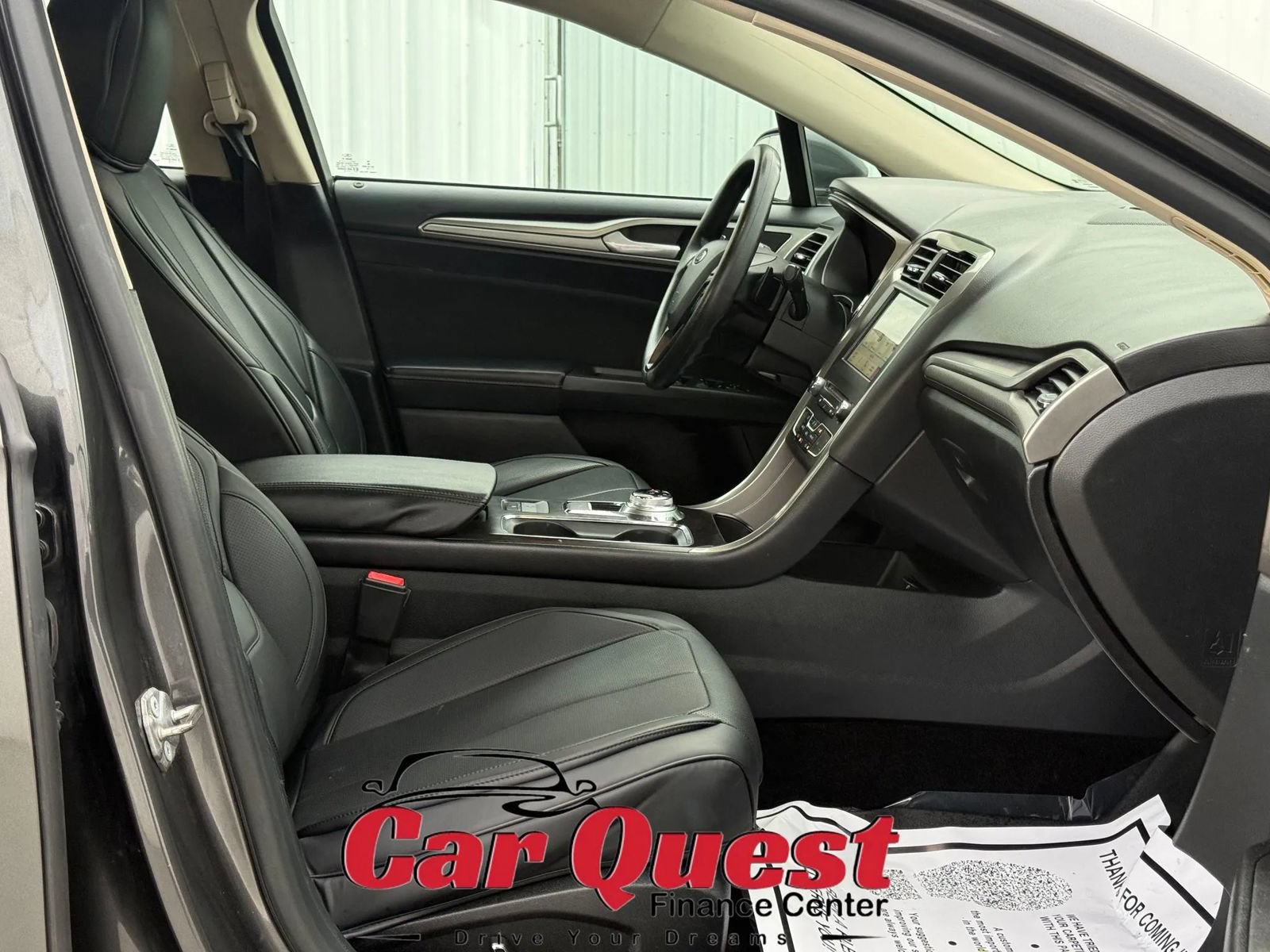 Used 2018 Ford Fusion SE w/ Fusion SE Technology Package FWD image 18