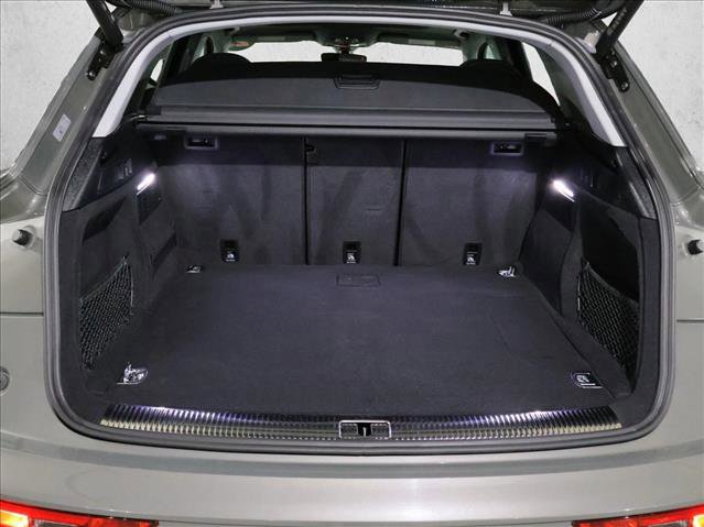 Used 2023 Audi Q5 e Premium Plus w/ Premium Plus Package image 6