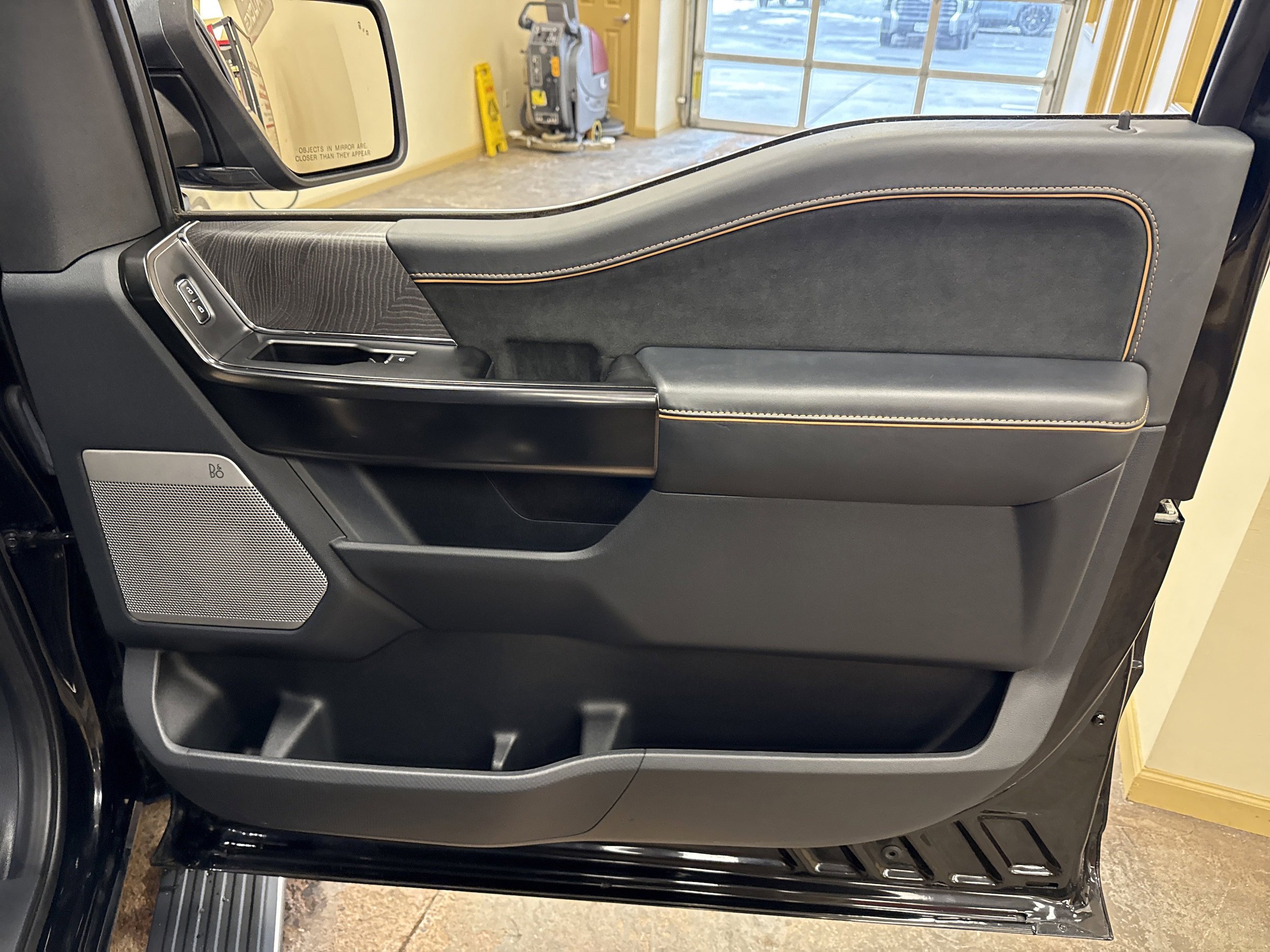 Used 2023 Ford F150 Platinum AWD/4WD image 16