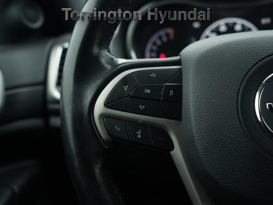 Used 2020 Jeep Grand Cherokee Laredo image 13