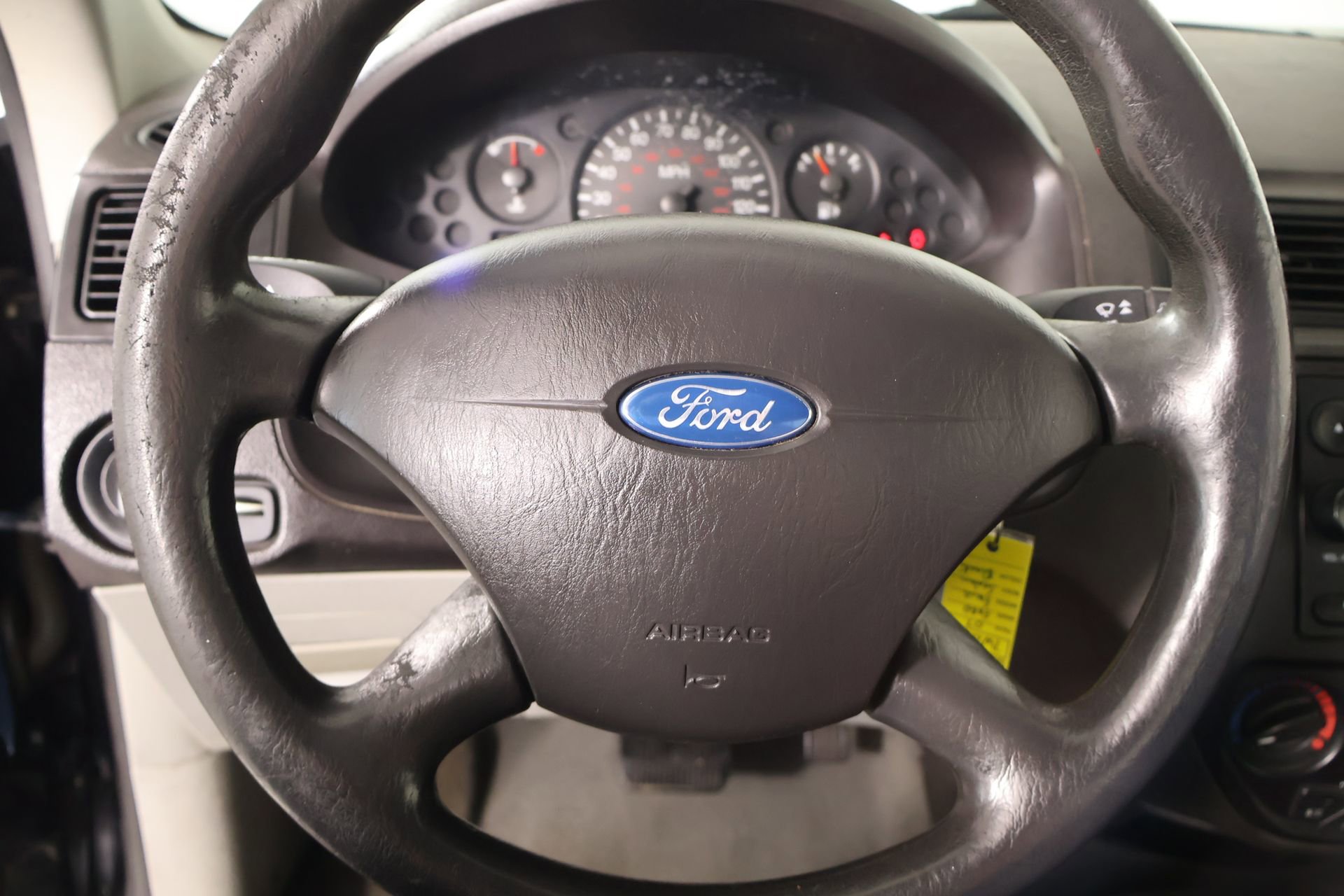 Used 2007 Ford Focus S FWD image 3