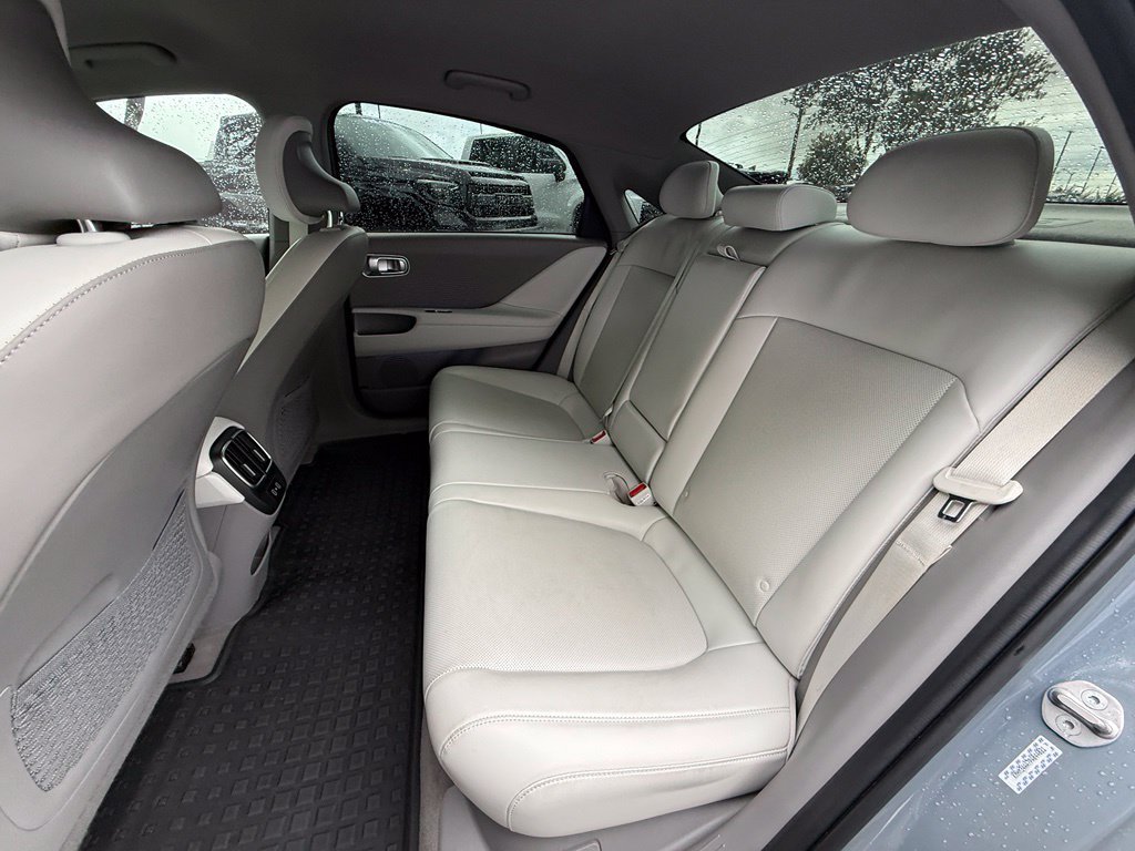 Used 2023 Hyundai Ioniq 6 Limited RWD image 32