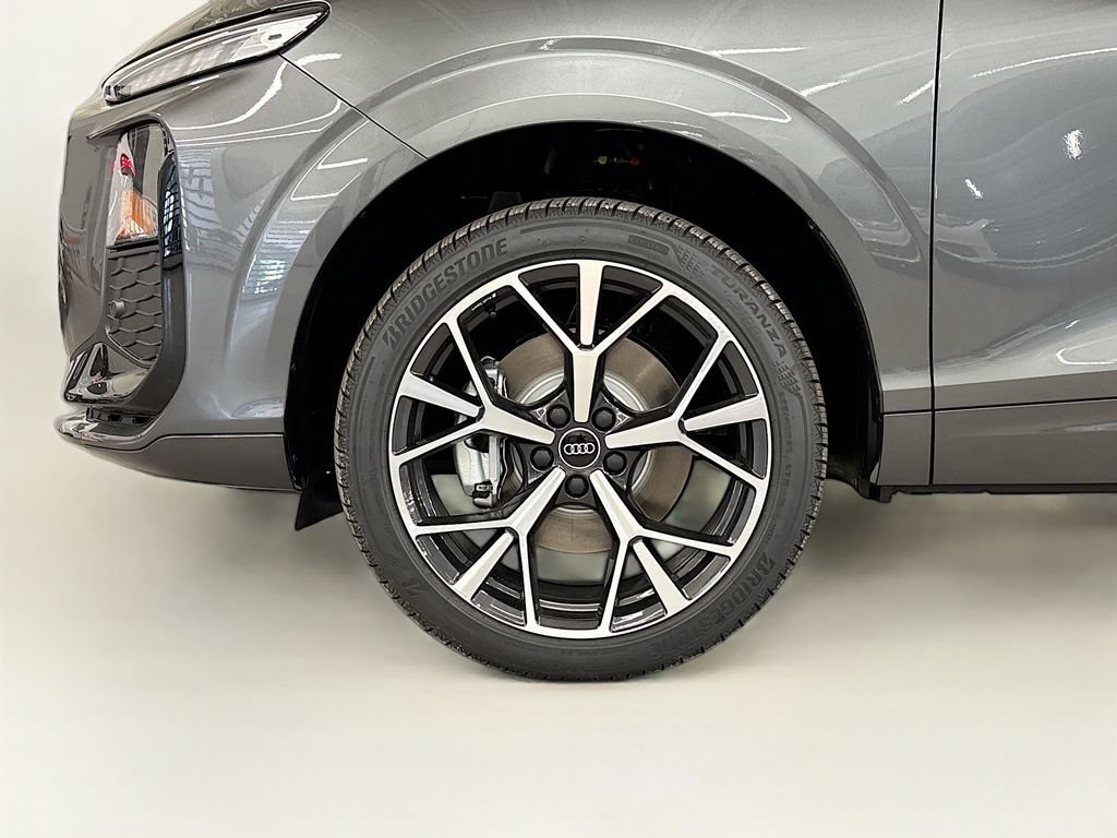 New 2026 Audi Q3 quattro 2.0T AWD/4WD image 25