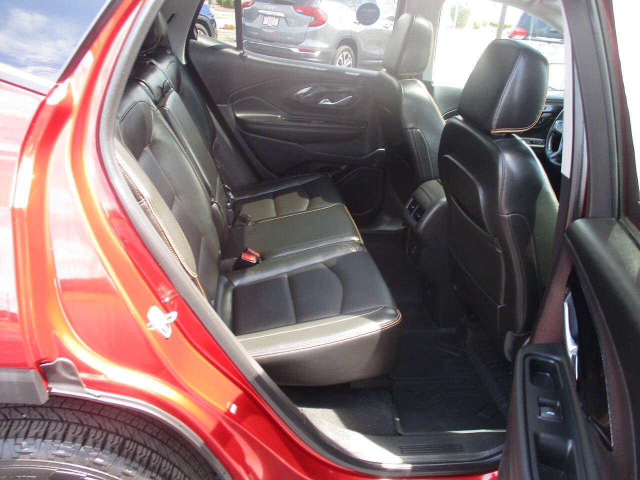 Used 2023 GMC Terrain AT4 w/ Infotainment Package II AWD/4WD image 7