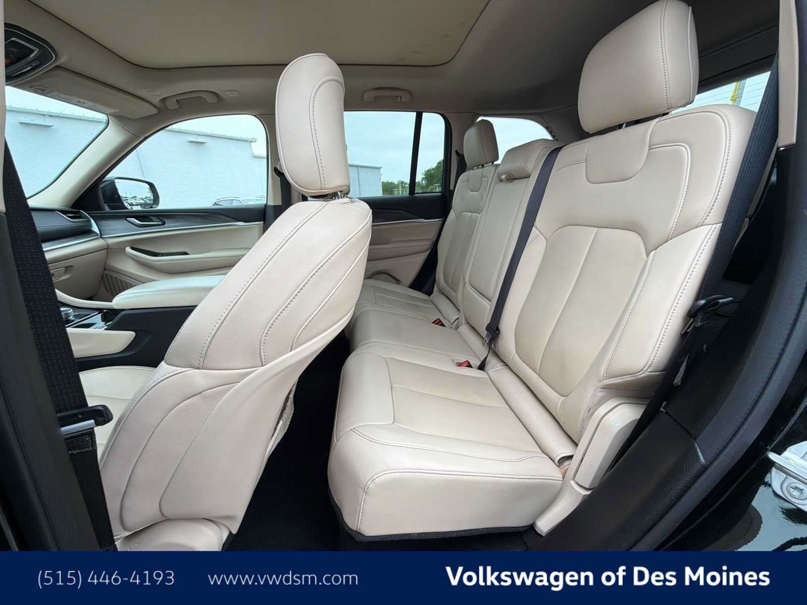 Used 2022 Jeep Grand Cherokee Limited AWD/4WD image 11