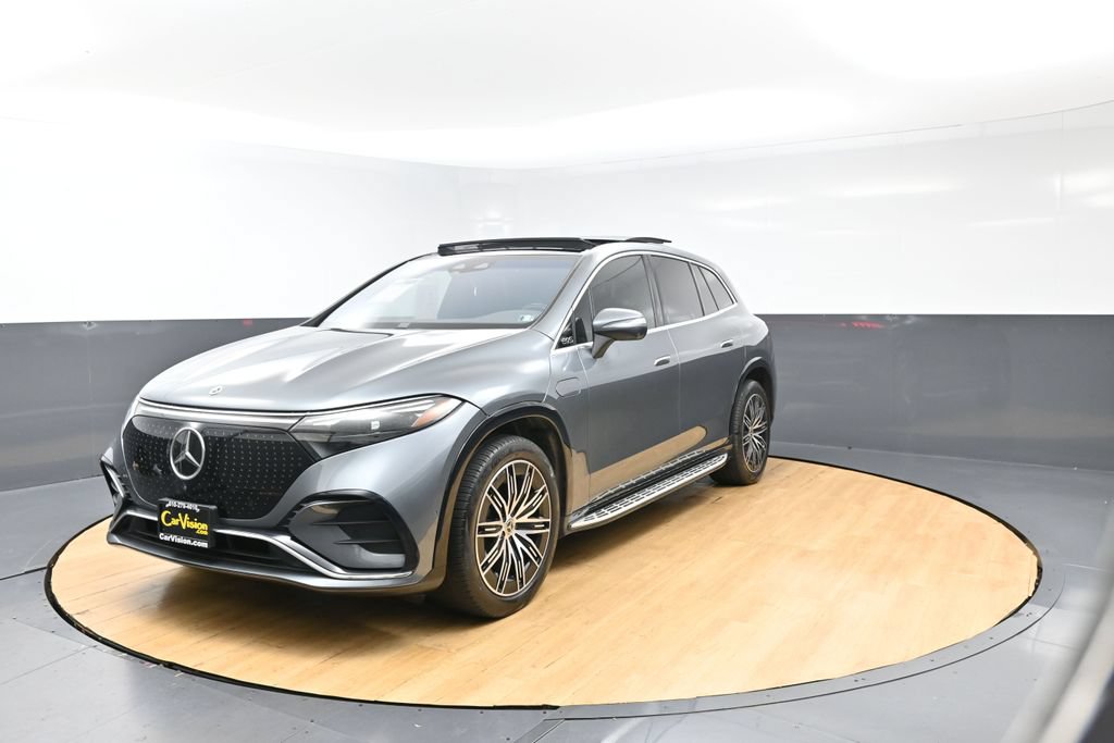 Used 2023 Mercedes-Benz EQS 580 4MATIC SUV image 3