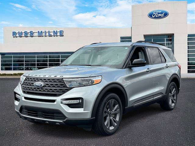 Used 2024 Ford Explorer XLT w/ Equipment Group 202A AWD/4WD image 6