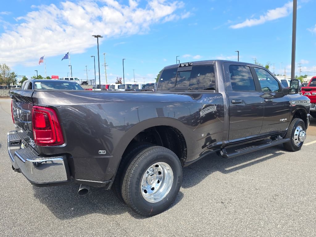 New 2026 RAM 3500 Laramie w/ Max Tow Package AWD/4WD image 3