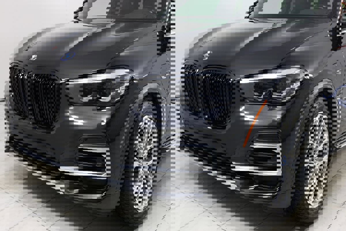 Used 2022 BMW X5 xDrive45e w/ Climate Comfort Package image 52