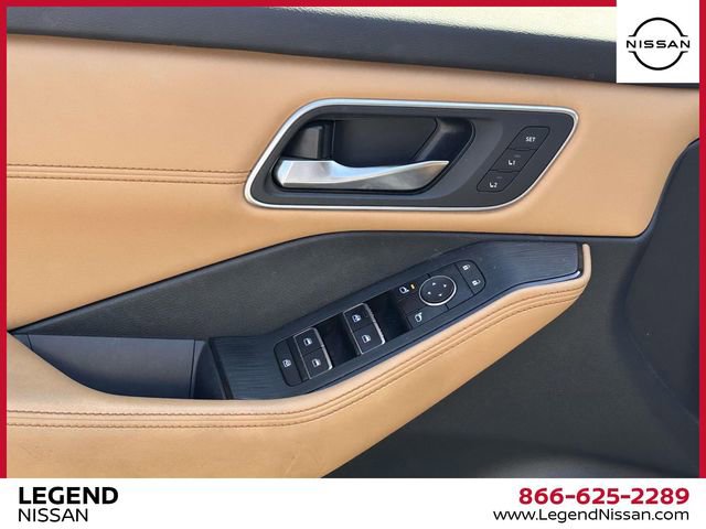 Used 2023 Nissan Rogue Platinum w/ Platinum Premium Package image 14