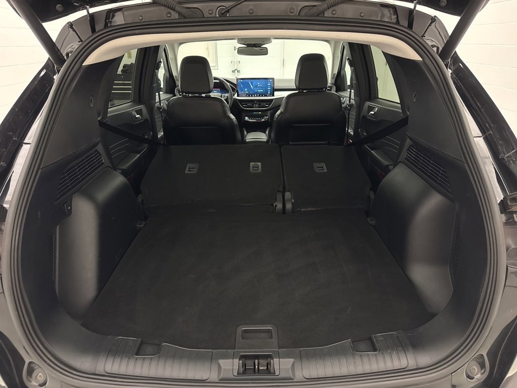 Used 2024 Ford Escape Platinum image 12