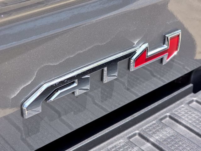 Used 2025 GMC Sierra 1500 AT4 w/ AT4 Premium Package AWD/4WD image 8