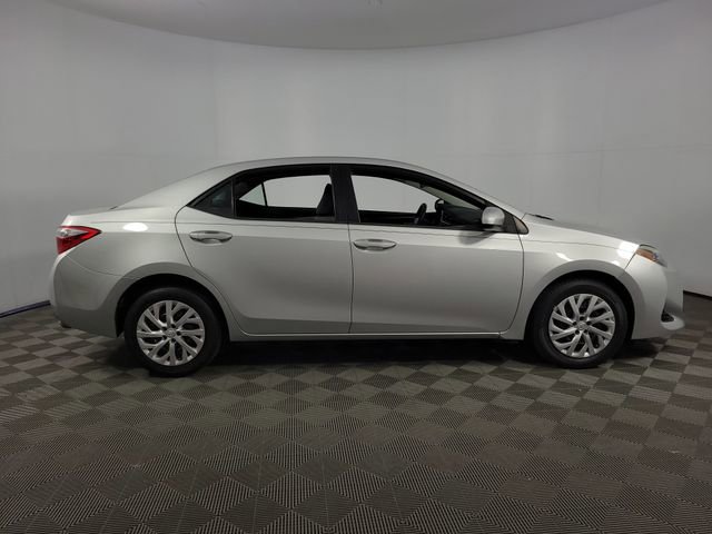 Used 2017 Toyota Corolla LE image 9