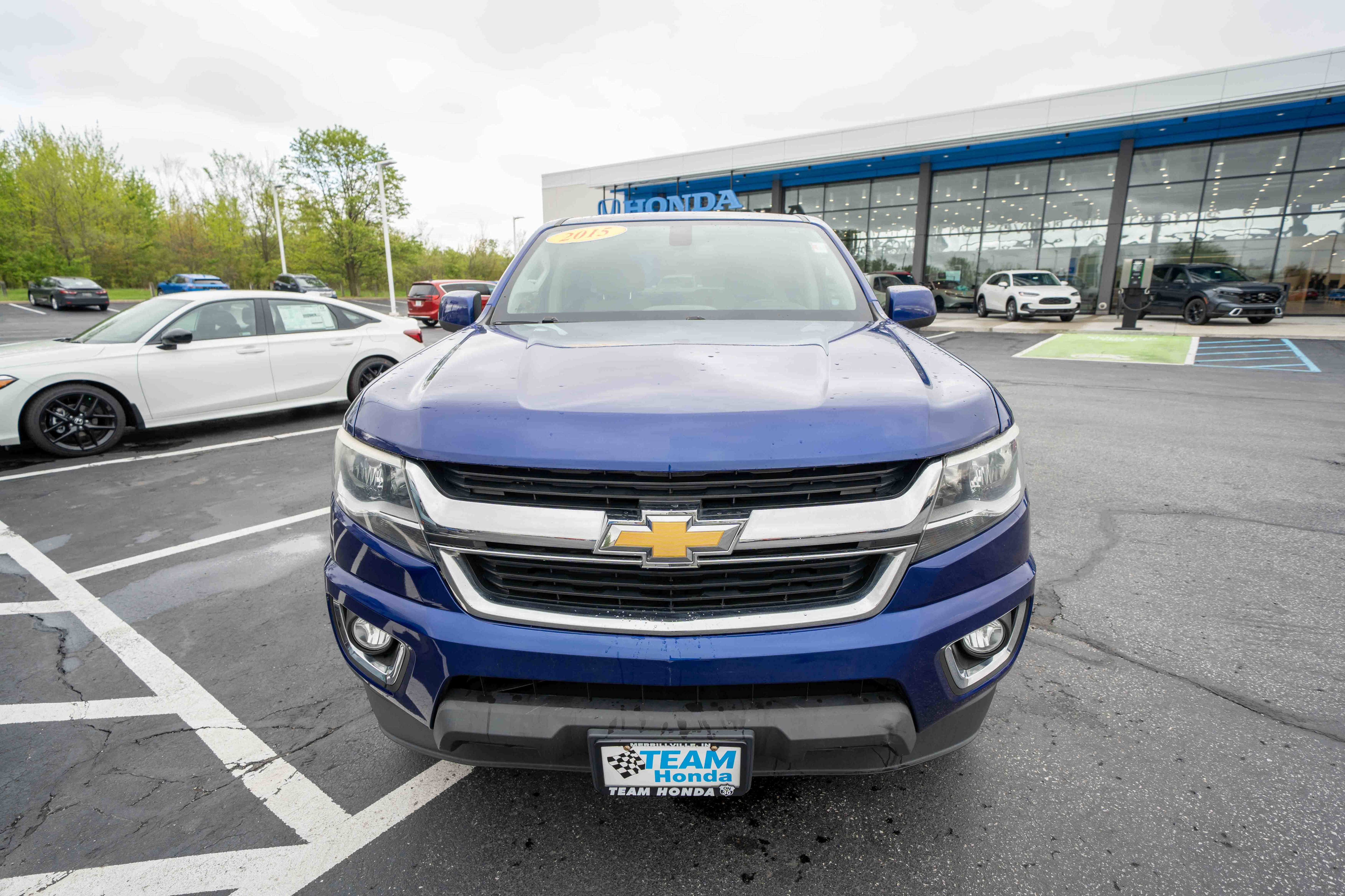 Used 2015 Chevrolet Colorado LT w/ LT Convenience Package AWD/4WD image 2
