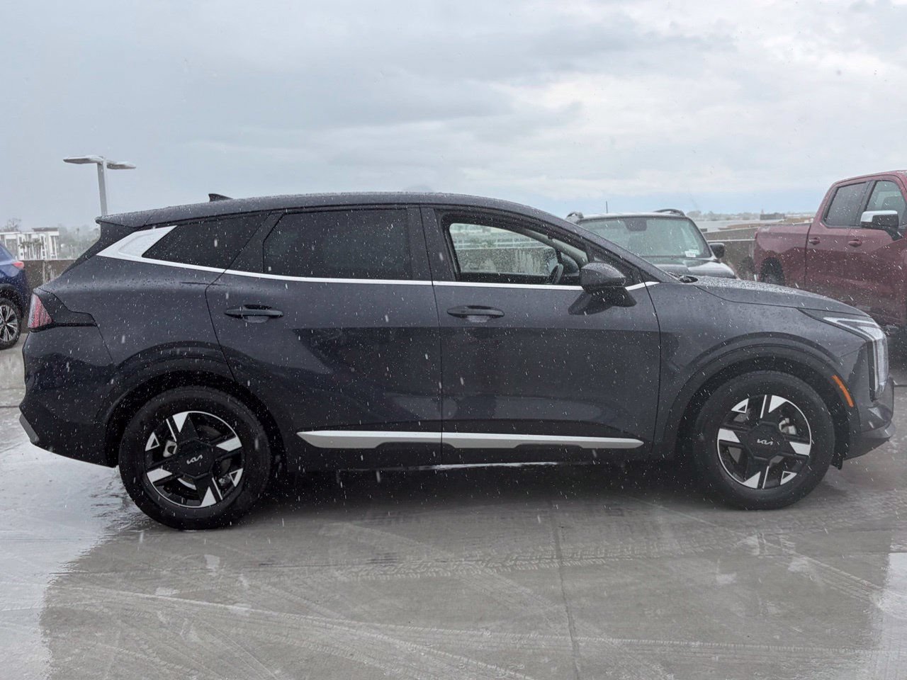 Used 2026 Kia Sportage LX FWD image 3