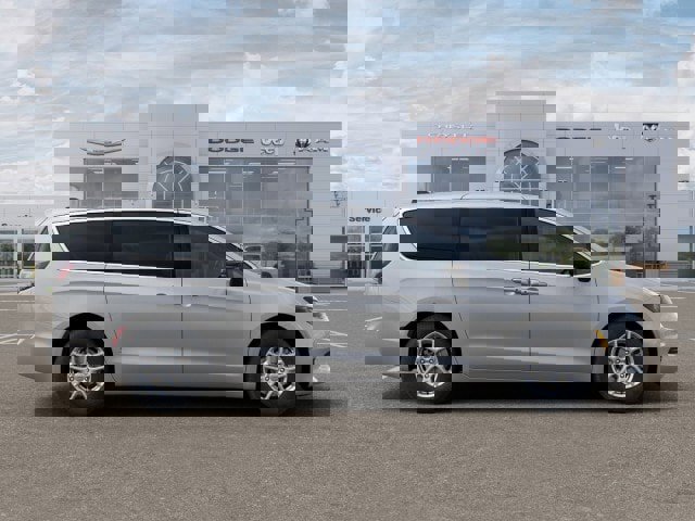 New 2026 Chrysler Voyager LX image 21