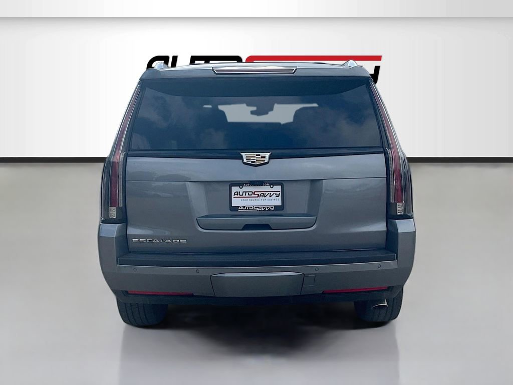Used 2020 Cadillac Escalade Luxury w/ Escalade Sport Edition AWD/4WD image 6