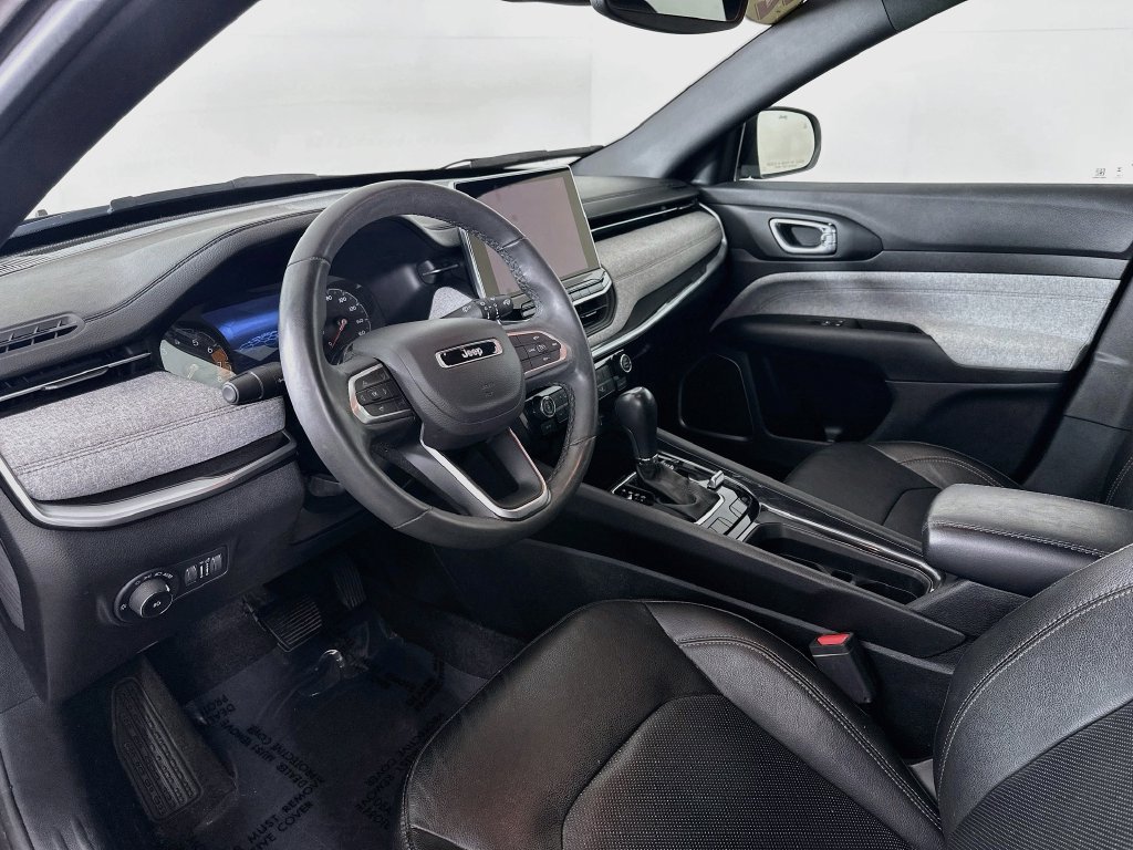 Used 2023 Jeep Compass Latitude AWD/4WD image 13