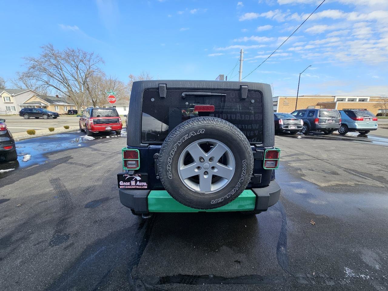 Used 2013 Jeep Wrangler Unlimited Sahara image 9
