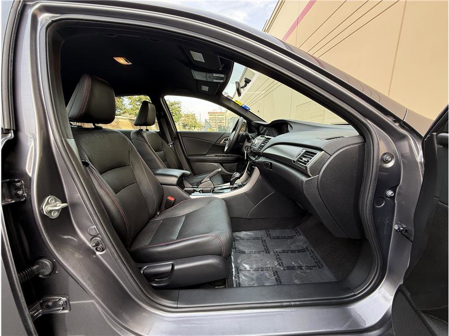 Used 2017 Honda Accord Sport Special Edition image 12