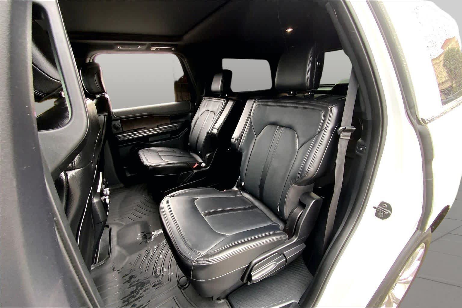 Used 2019 Ford Expedition Limited w/ Equipment Group 302A RWD image 21