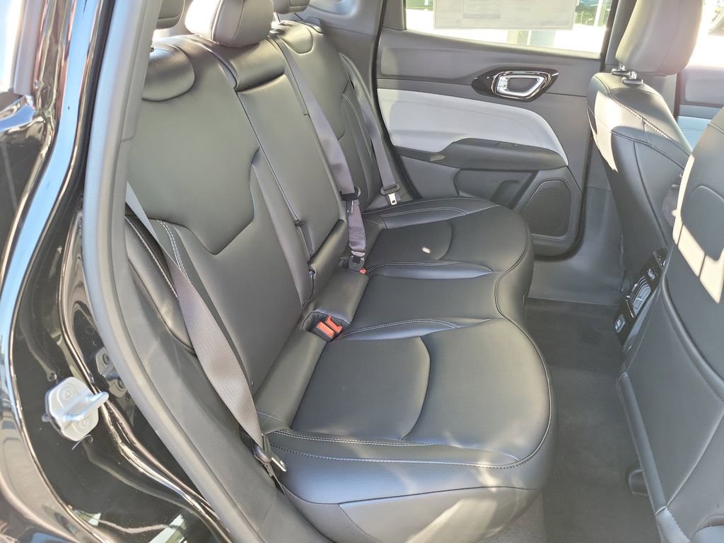 New 2026 Jeep Compass Limited image 18