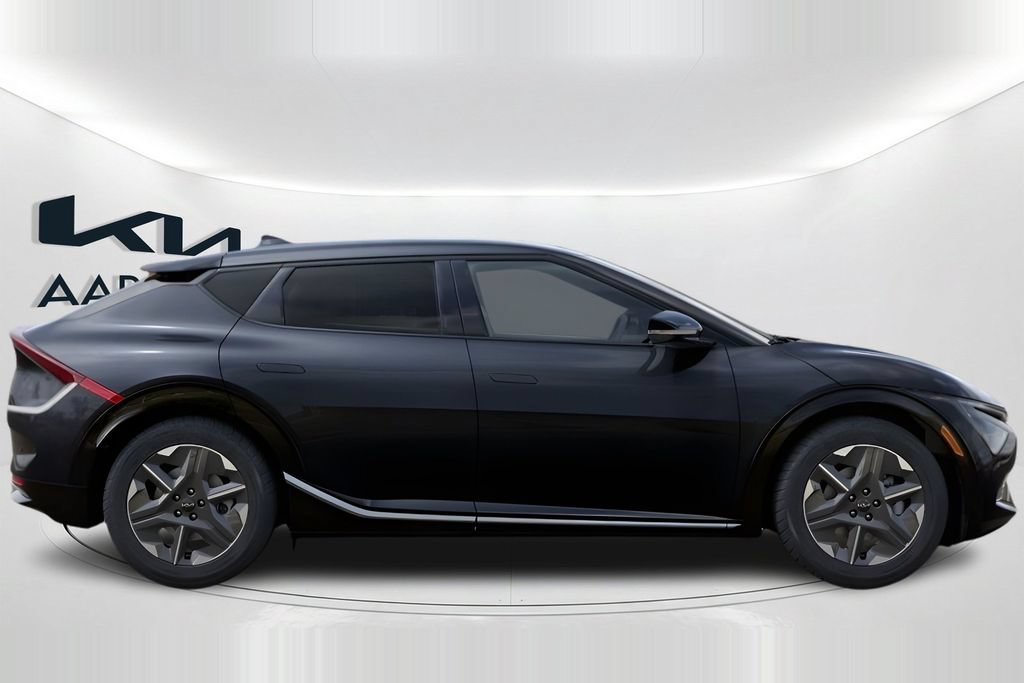 New 2026 Kia EV6 Light RWD image 8