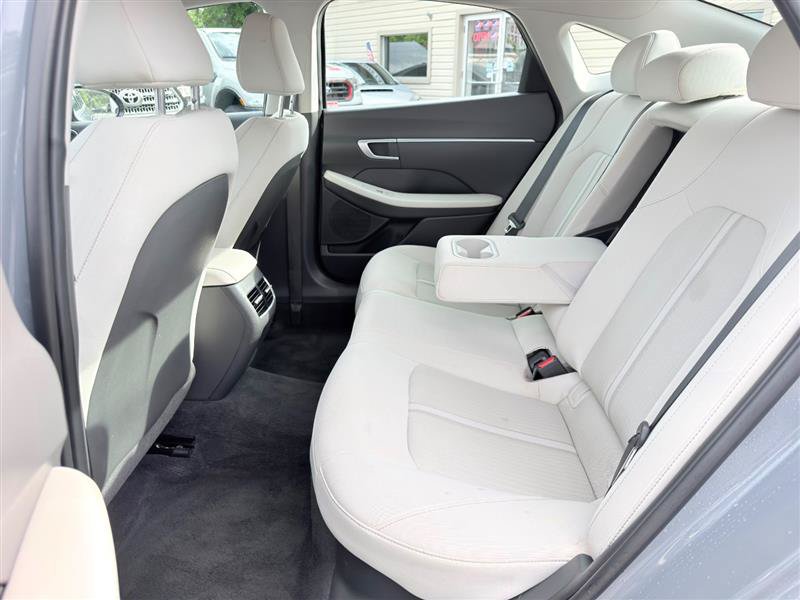 Used 2025 Hyundai Sonata SEL FWD image 21