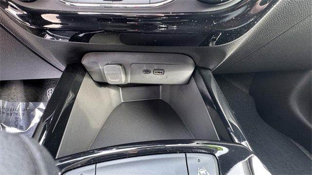 Used 2021 Chevrolet Equinox Premier image 24