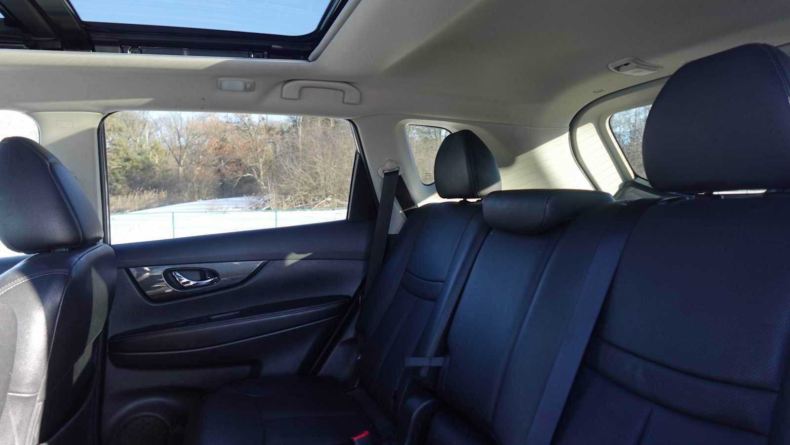 Used 2016 Nissan Rogue SL w/ SL Premium Package image 20