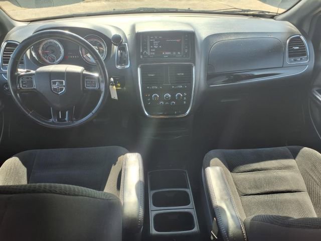 Used 2019 Dodge Grand Caravan SE image 5