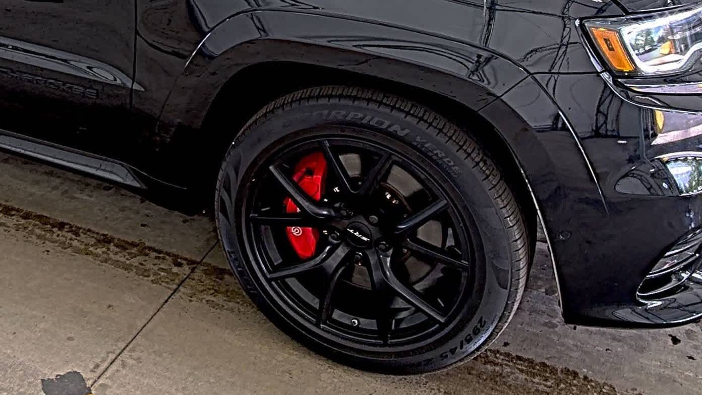 Used 2019 Jeep Grand Cherokee SRT image 9