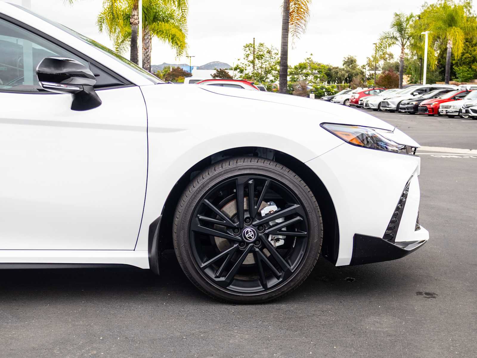 Used 2026 Toyota Camry Hybrid w/ Convenience Package FWD image 5
