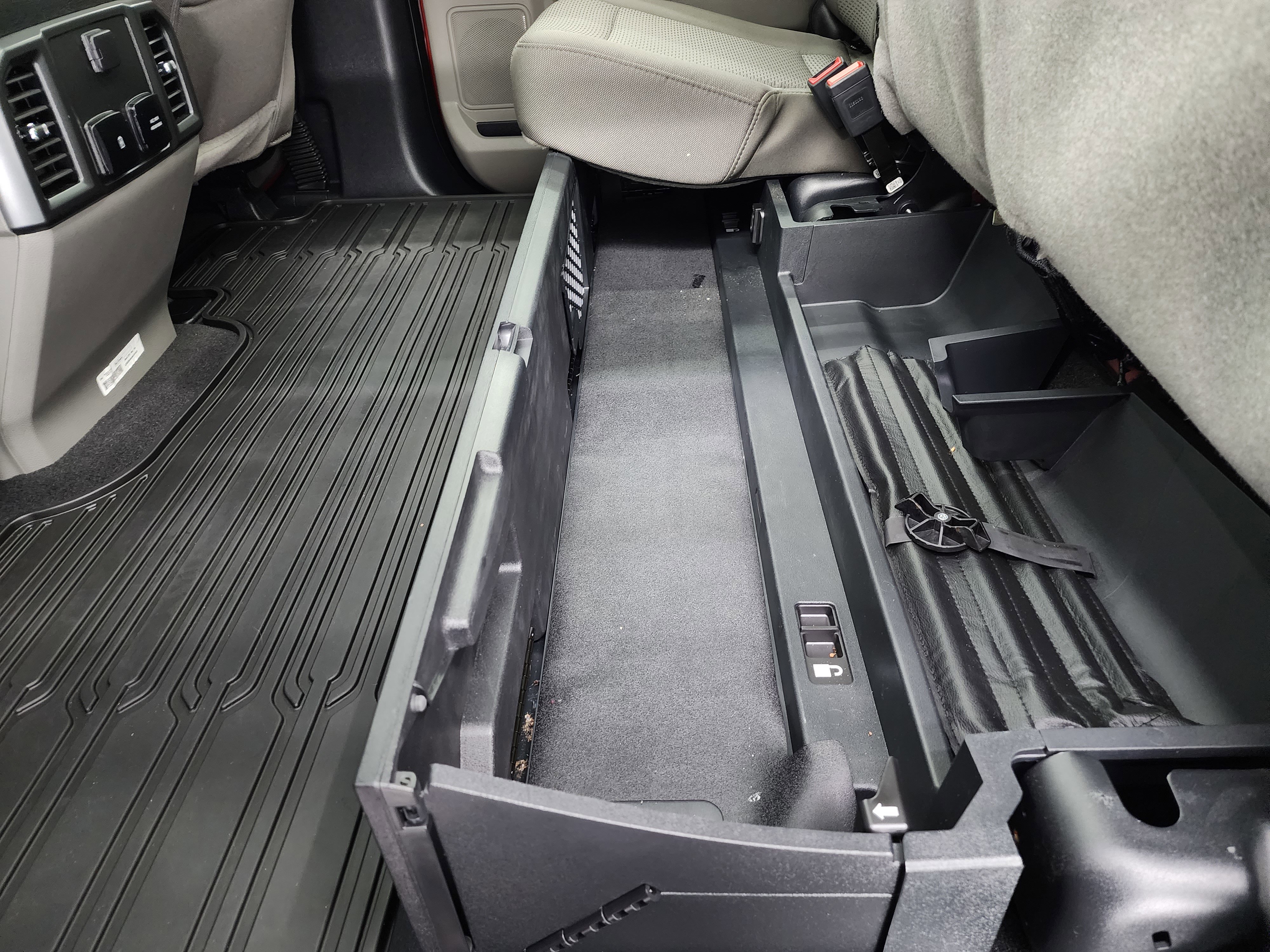 Used 2021 Ford F250 XLT w/ XLT Premium Package image 40