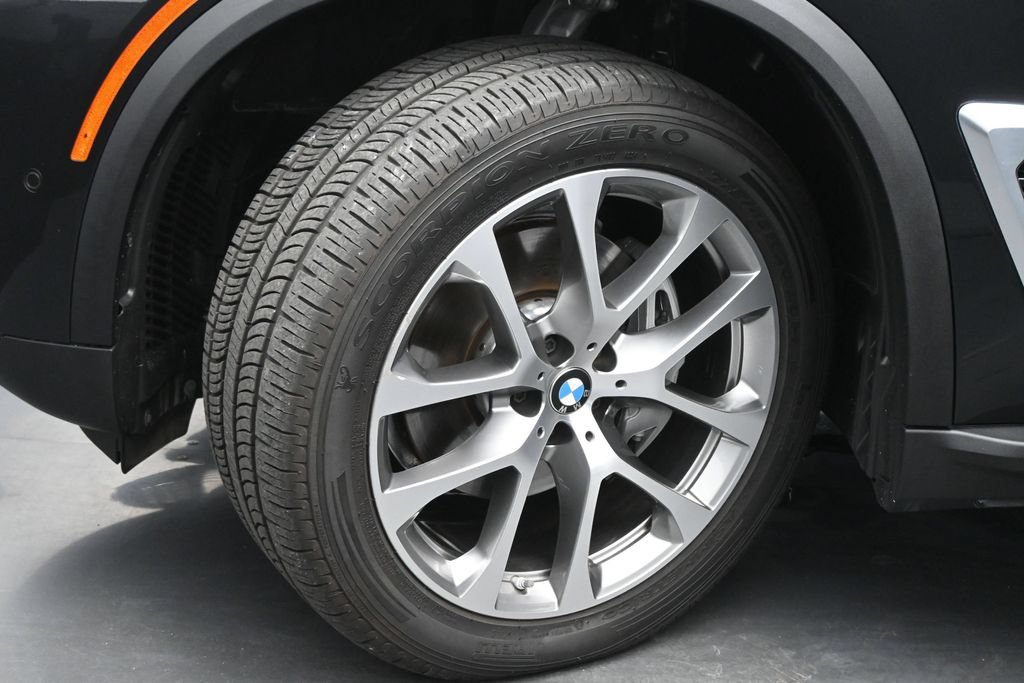 Used 2025 BMW X5 xDrive40i w/ Climate Comfort Package AWD/4WD image 24