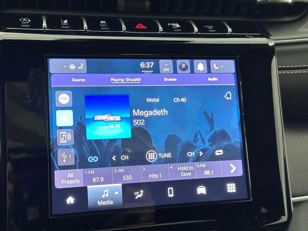 New 2025 Jeep Grand Cherokee Laredo image 34