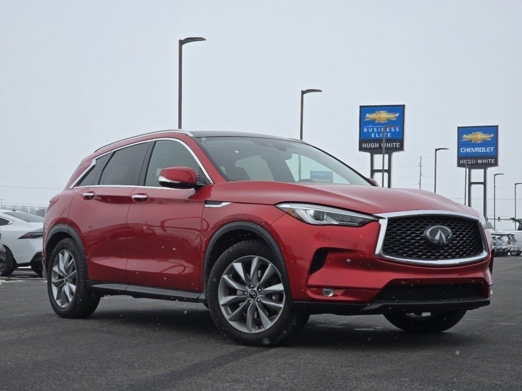Used 2020 INFINITI QX50 Essential image 2