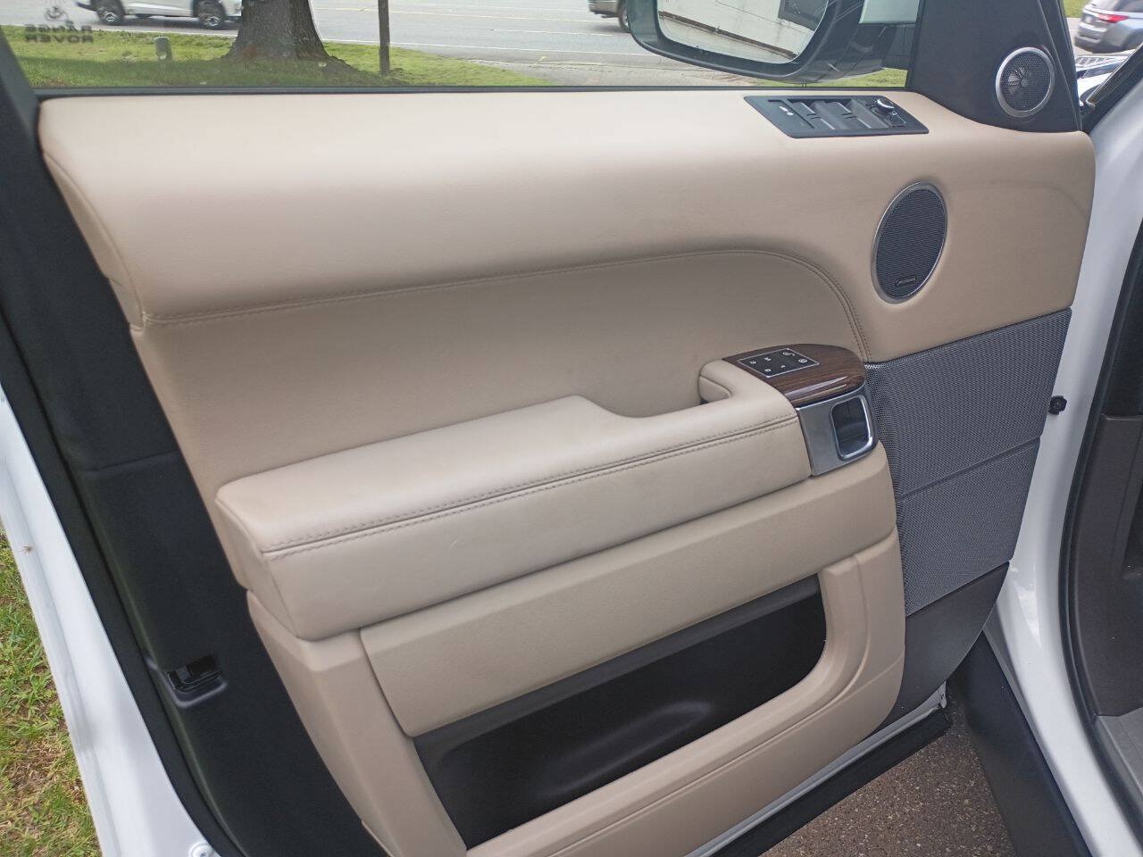 Used 2014 Land Rover Range Rover Sport HSE AWD/4WD image 13
