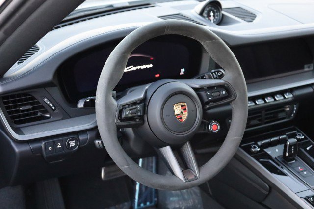 Used 2025 Porsche 911 Carrera image 23