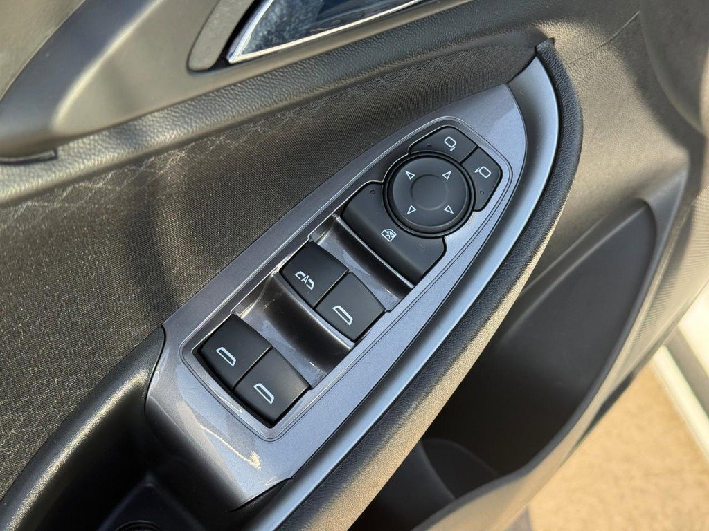 Used 2023 Chevrolet Malibu LT image 18