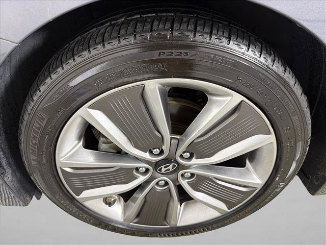 Used 2019 Hyundai Ioniq Limited FWD image 12
